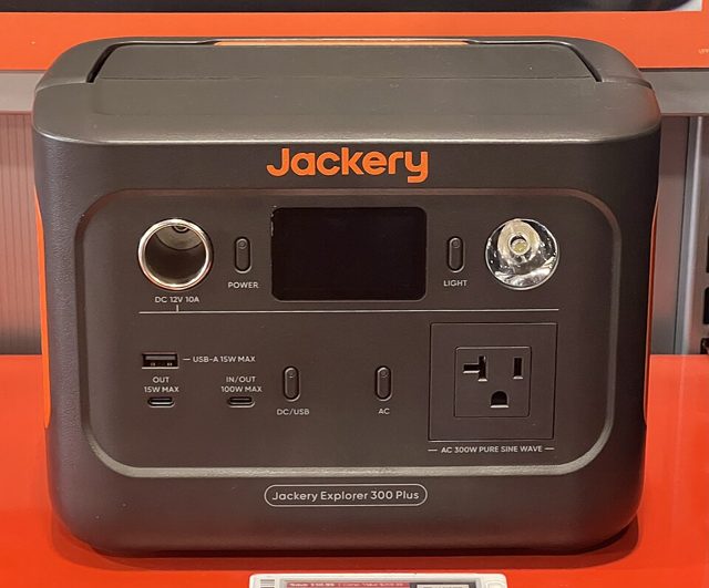 Jackery 300 Plus 儲能行動電源